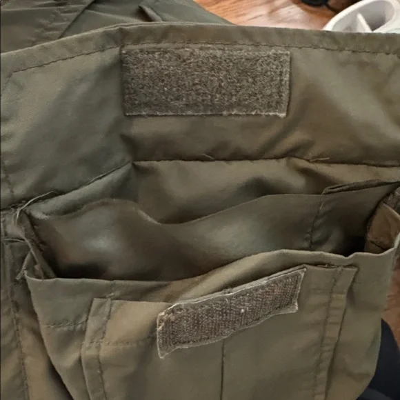 Mens Penfield Vassan Mountain Parka Jacket in Olive Green S - pocket flaw - Picture 9 of 9